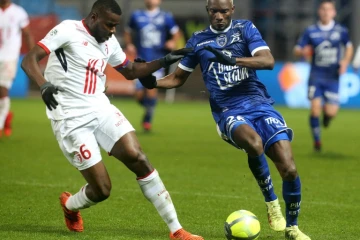 Le joueur de Lille Ibrahim Amadou (g) lors du déplacement à Troyes le 20 janvier 2018