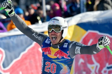 La joie du Français Johan Clarey après la descente de Kitzbühel où il a pris la 3e place, le 21 janvier 2017 