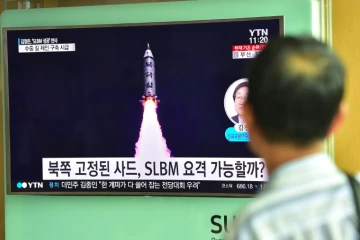 Pyongyang s'apprête à tester des missiles mer-sol avec un sous-marin (expert)