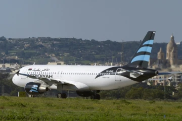 Un avion de la compagnie aérienne libyenne AFriqiyah Airways détourné par des "pirates", a atterri à l'aéroport de Malte, le 23 décembre 2016