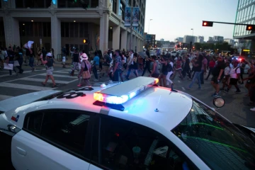 Huit personnes ont été blessées samedi soir à l'arme blanche dans un centre commercial de l'Etat du Minnesota