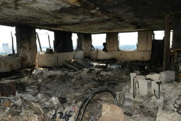 L'intérieur d'un des logements de la tour Grenfell détruite par un incendie, le 16 juin 2017 à Londres