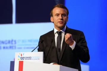 Emmanuel Macron au Congrès des maires de France, à la porte de Versailles à Paris le 23 novembre 2017