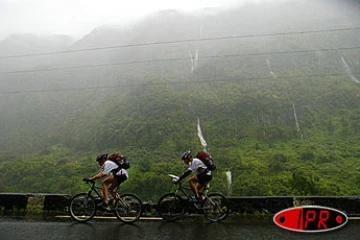 La pluie a une nouvelle fois joué les invitées indésirables tout au long de la 2ème journée du Réunion d'Aventures