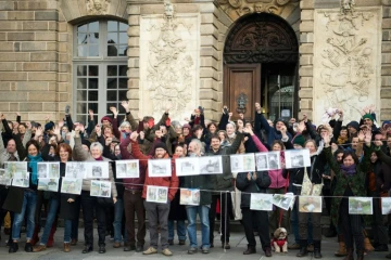 Des soutiens de Vincenzo Vecchi rassemblés le 15 novembre 2019 à Rennes devant le tribunal correctionnel