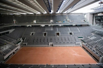 A trois jours du tournoi de Roland-Garros, sa jauge de spectateurs a été resserrée une fois de plus, de 5.000 à 1.000 spectateurs par jour