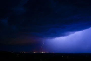 Violent orage à Charlieu, près de Roanne, dans la Loire, le 20 juillet 2024
