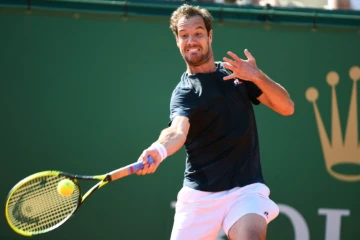 Le Français Richard Gasquet face à l'Allemand Mischa Zverev au Masters 1000 de Monte-Carlo, le 19 avril 2018 à Monaco 