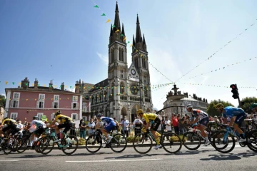 Le peloton du our de France s'élance pour la 16e étape depuis La Tour-du-Pin, le 15 septembre 2020
