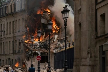 Vue de l'immeuble effondré suite à une explosion à Paris le 21 juin 2023