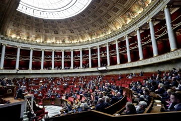 Plus de deux ans après la promulgation de la réforme des retraites, l'Assemblée nationale a appelé jeudi à son abrogation, premier vote sur le sujet dans l'hémicycle