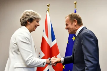 La Première ministre britannique Theresa May et le président du Conseil européen Donald Tusk, le 20 octobre 2017 à Bruxelles
