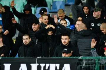 Supporters bulgares dans les  tribunes lors du match contre l'Angleterre en qualifs pour l'Euro-2020 de football, le 14 octobre 2019 à Sofia
