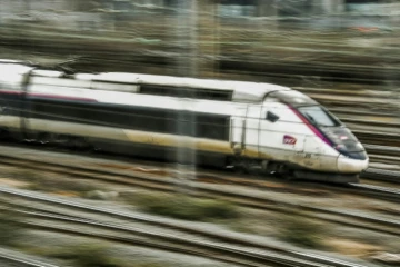 80.000 voyageurs sont concernés par l'interruption de la ligne à grande vitesse du Sud-Est, due à un défaut d'alimentation électrique dans l'Yonne lié aux orages
