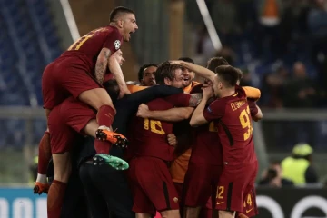 Les joueurs de la Roma vainqueurs du FC Barcelone en quarts de finale de la Ligue des champions, le 10 avril 2018 au stade olympique de Rome