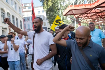 Les employés d'un McDonald's menacé de fermeture devant le tribunal à Marseille, le 27 août 2018