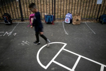Fini les masques dans la cour de récré pour les écoliers et les attestations sur l'honneur d'autotest pour les parents