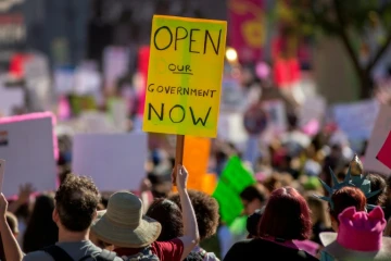 Une manifestante réclame la fin du "shutdown", le 19 janvier 2019 à Los Angeles