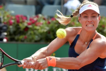 L'Allemande Angelique Kerber face à l'Estonienne Anett Kontaveit au 2e tour du tournoi de Rome, le 17 mai 2017