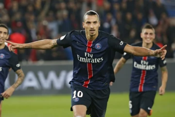 L'attaquant du PSG Zlatan Ibrahimovic après avoir transformé un penalty face à l'OM, le 4 octobre 2015 au Parc des Princes