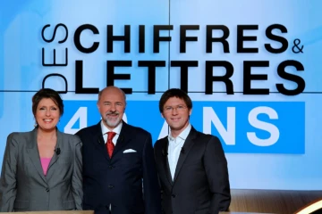 Les animateurs "Des chiffres et des Lettres"  Arielle Boulin-Prat, Bertrand Renard et Laurent Romejko (G à D) au siège de France Télévision à Paris, le 16 février 2012