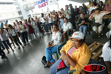 Mercredi 7 mai 2003. Les grévistes de la chambre de commerce entament leur 16ème jour de grève