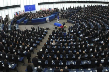 Hommage européen pour Helmut Kohl, citoyen d'honneur de l'Europe