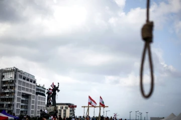 Un gibet mis en place par des manifestants lors d'une manifestation antigouvernementale, le 8 août 2020 à Beyrouth