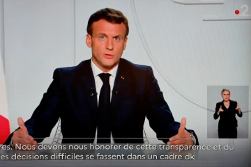 À l?Élysée, Emmanuel Macron annonce de nouvelles mesures visant à freiner la propagation de la pandémie de Covid-19, à Paris le 28 octobre 2020