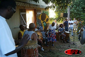 Lors du kabar de Charlésia Alexis