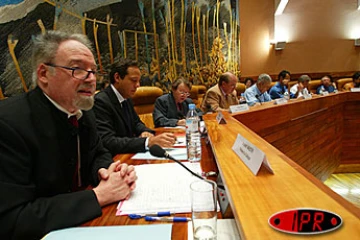 Mardi 2 septembre 2003 -
L'inauguration du colloque a eu lieu au conseil régional