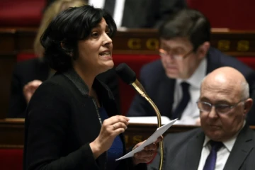 La ministre du Travail Myriam El Khomri lors des questions au gouvernement le 23 mars 2016 à l'Assemblée nationale à Paris 