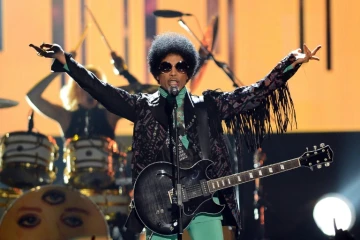 Le chanteur Prince sur la scène du Grand Garden Arena à Las Vegas, le 19 mai 2013