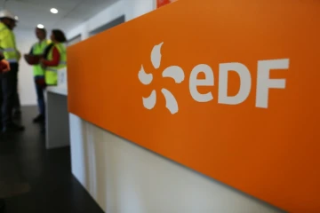 EDF prévoit de supprimer au moins 4.000 postes sur trois ans sans licenciement, soit 5,8% des effectifs d'EDF SA