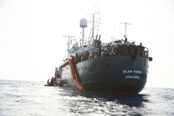 L'Alan Kurdi, navire humanitaire affrêté par une ONG allemande pour secourir des migrants en mer Méditerranée, le 5 juillet 2019