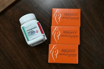 Des comprimés de mifépristone (Mifeprex) et de misoprostol, utilisés pour les avortements médicamenteux, le 17 juin 2022à Santa Teresa, au Nouveau-Mexique 