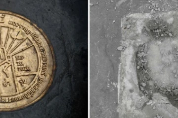 A gauche, la "plaque du Peuple" fixée sur une place de Bangkok par des manifestants pro-démocratie le 20 septembre 2020, et à droite l'emplacement après que la plaque a été enlevée, le 21 septembre 2020
