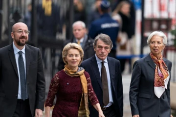 (de G à D): le nouveau président du Conseil européen Charles Michel, la présidente de la Commission Ursula von der Leyen, le président du Parlement européen David Sassoli et de la BCE Christine Lagarde arrivent à la maison de l'Histoire européenne à Bruxelles le 1er décembre 2019