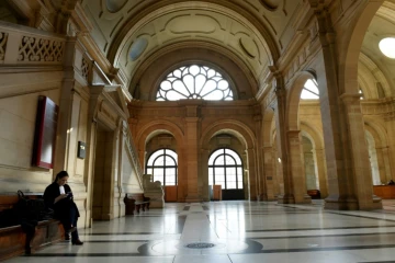 La cour d'appel de Paris a confirmé, le 31 octobre, le refus du juge d'instruction d'auditionner l'ex-amiral Jacques Lanxade et son adjoint de l'époque, l'ex-général Raymond Germanos, comme le réclamaient les parties civiles