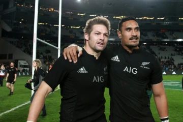 Les Néo-Zélandais Richie McCaw et Jerome Kaino, le 15 août 2015 à Auckland lors de la Bledisloe Cup