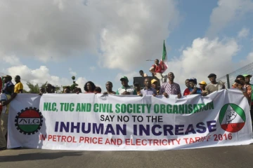 Manifestation de Nigérians le 18 mai 2016 à Lagos pour réclamer une stabilisation des prix de l'essence