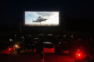 Au Family Drive-in de Stephens City, en Virginie, deux films coûtent huit dollars, et c'est moitié prix pour les enfants