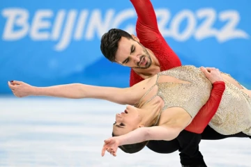 Les Français Gabriella Papadakis et Guillaume Cizeron pendant le programme libre de danse sur glace des JO de Pékin, le 14 février 2022