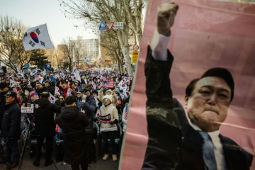 Des partisans du président sud-coréen suspendu Yoon Suk Yeol lors d'un rassemblement de soutien, le 23 janvier  2025 à Séoul 