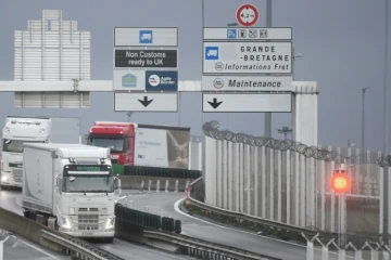 Camions arrivant au port de Calais, via le tunnel sous la Manche, vendredi 25 décembre 2020

