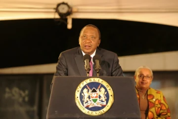 Le président kényan Uhuru Kenyatta avec sa femme Margaret Gakuo Kenyatta, le 11 août 2017 à Nairobi après l'annonce des résultats de l'élection présidentielle