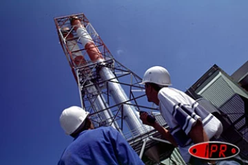 Lundi 27 octobre 2003 
Les agents EDF des centrales thermiques du Gol (notre photo) et de Bois rouge sont à nouveau en grève