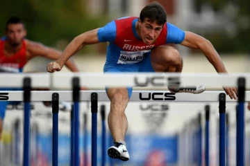 Le Russe Sergey Shubenkov en finale du 110 m haies lors du meeting "Stars de 2016", le 28 juillet 2016 à Moscou