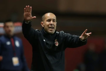 L'entraîneur de Monaco donne des instrucitons lors du match face à Lille en Coupe de France à Louis II, le 4 avril 2017