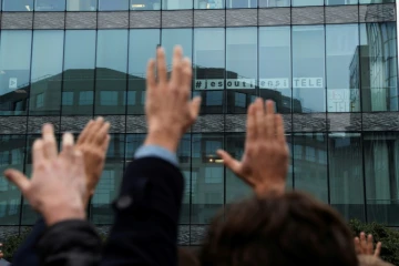 Les employés d'iTELE votent la poursuite du mouvement le 7 novembre 2016 à Boulogne-Billancourt